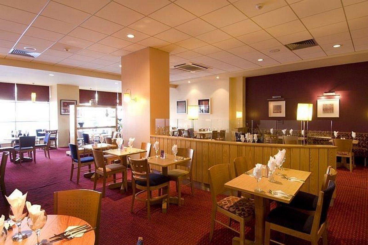 Premier Inn West Bromwich Central Ngoại thất bức ảnh